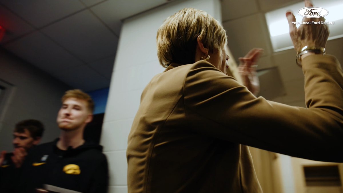 Scenes from the locker room 😎