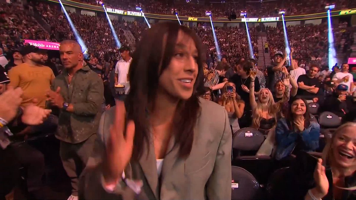 A fight to always remember 🫡 You knew this fight between Zhang Weili &amp; Joanna Jedrzejczyk had to go in the HOF! [ #UFC326 | LIVE NOW on CBS &amp; Paramount+ ]