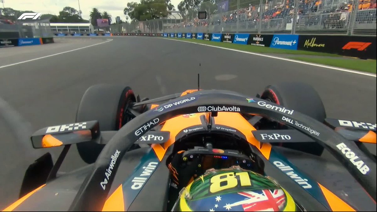 Oscar Piastri has crashed and is OUT of the Australian Grand Prix before it begins 😮 #F1 #AusGP