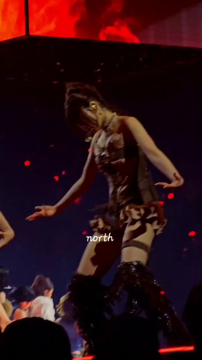 SHE IS CRAZYYY LOOK AT HER