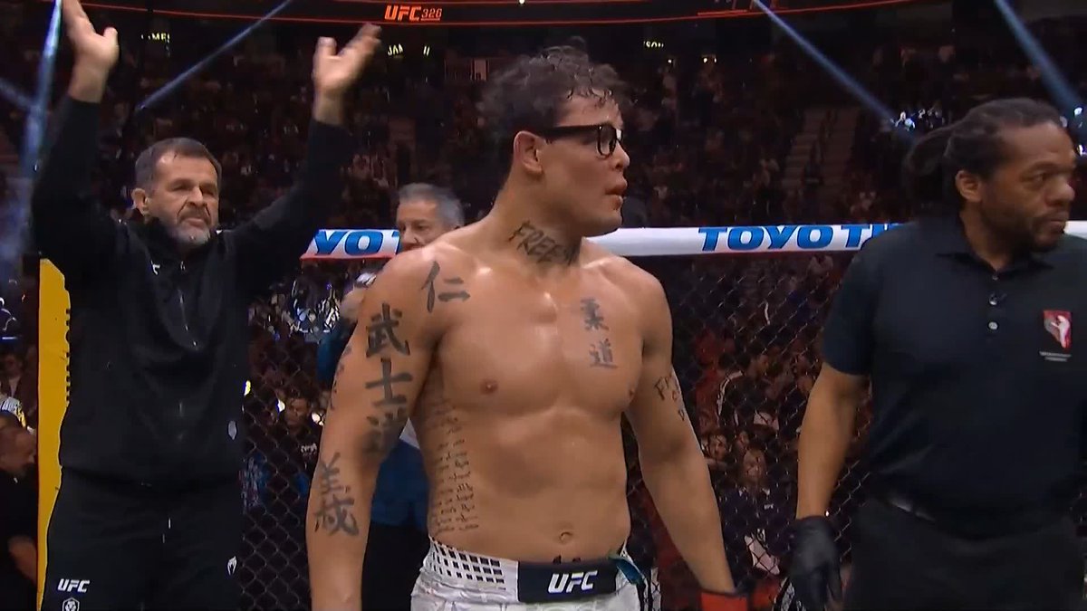 Caio Borralho l’emporte par décision unanime (30-27 x3) face à Reinier de Ridder ! 👏 #UFC326