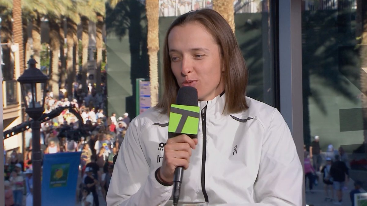 Always nice to have Iga Swiatek at the desk 🫶 The World No. 2 talks playing mixed doubles with Ruud, upcoming match vs Sakkari, and more 👀 #TennisParadise