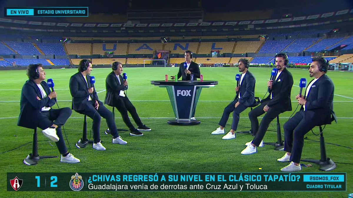 "A CHIVAS LE REGALARON UN PENAL" Dura entrada del capi Alberto García Aspe a los #Chivahermanos😅 #CuadroTitular