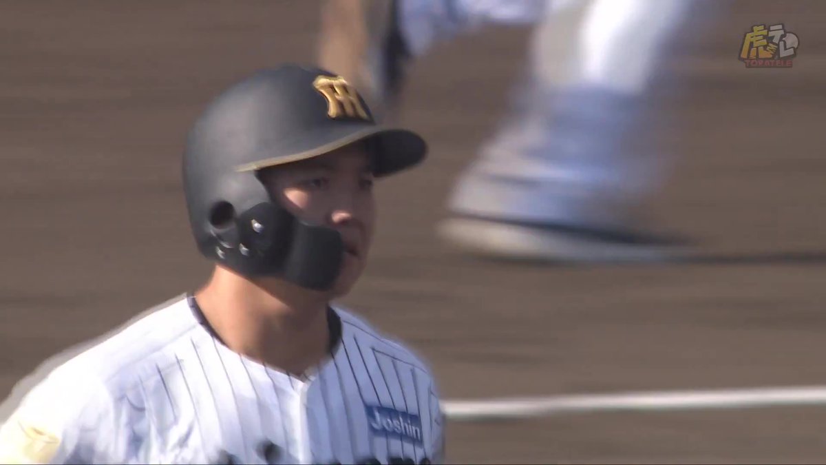 8回裏、嶋村麟士朗選手がライトスタンドに第1号ソロホームランで猛アピール！