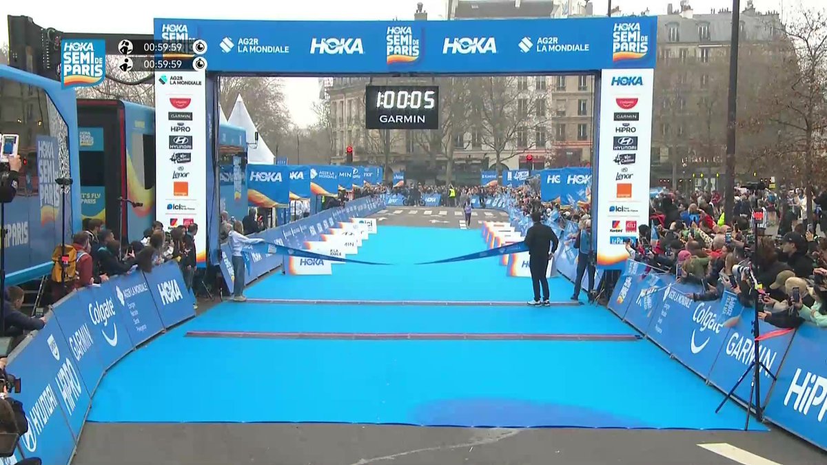 Le Kenyan Kennedy Kimutai remporte le semi-marathon de Paris en 1h00'12 ! #lequipeATHLE