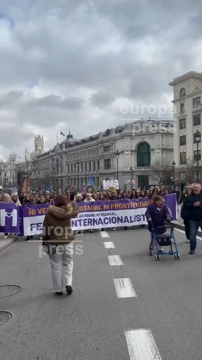El Movimiento Feminista de Madrid marcha con los lemas "feminismo contra el fanatismo" y "las más explotadas, mujeres migradas" #8M