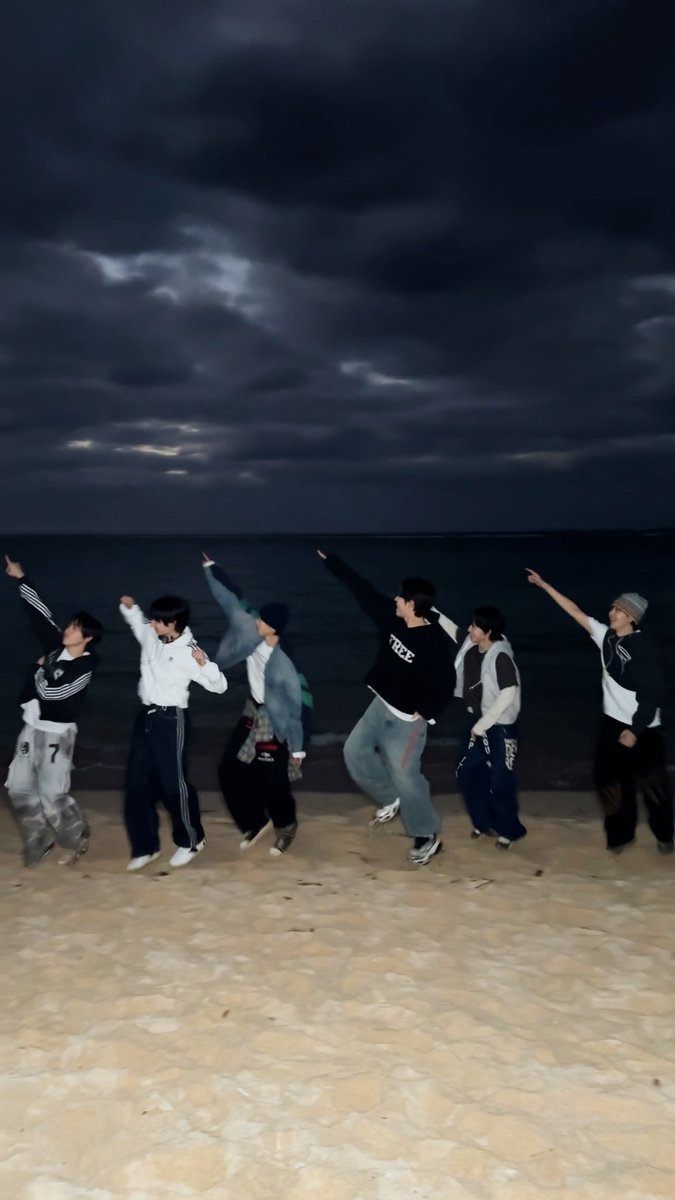 𝗢𝘂𝗿 𝗳𝗶𝗿𝘀𝘁 𝘁𝗿𝗶𝗽 🌊 KickFlip The 4th Mini Album "My First Kick" 2026.04.06 6PM (KST) Release! Pre-Release Single "Twenty" 2026.03.09 6PM (KST) Release! #KickFlip #킥플립 #My_First_Kick #KickFlip_Twenty