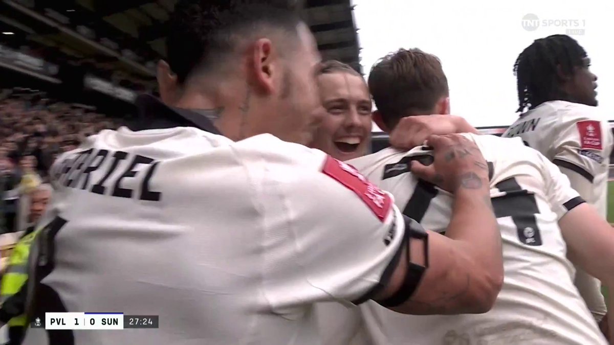 Port Vale are currently bottom of League One, but have taken the lead against Sunderland in the FA Cup! 👏😱 📺 TNT Sports & discovery+ UK