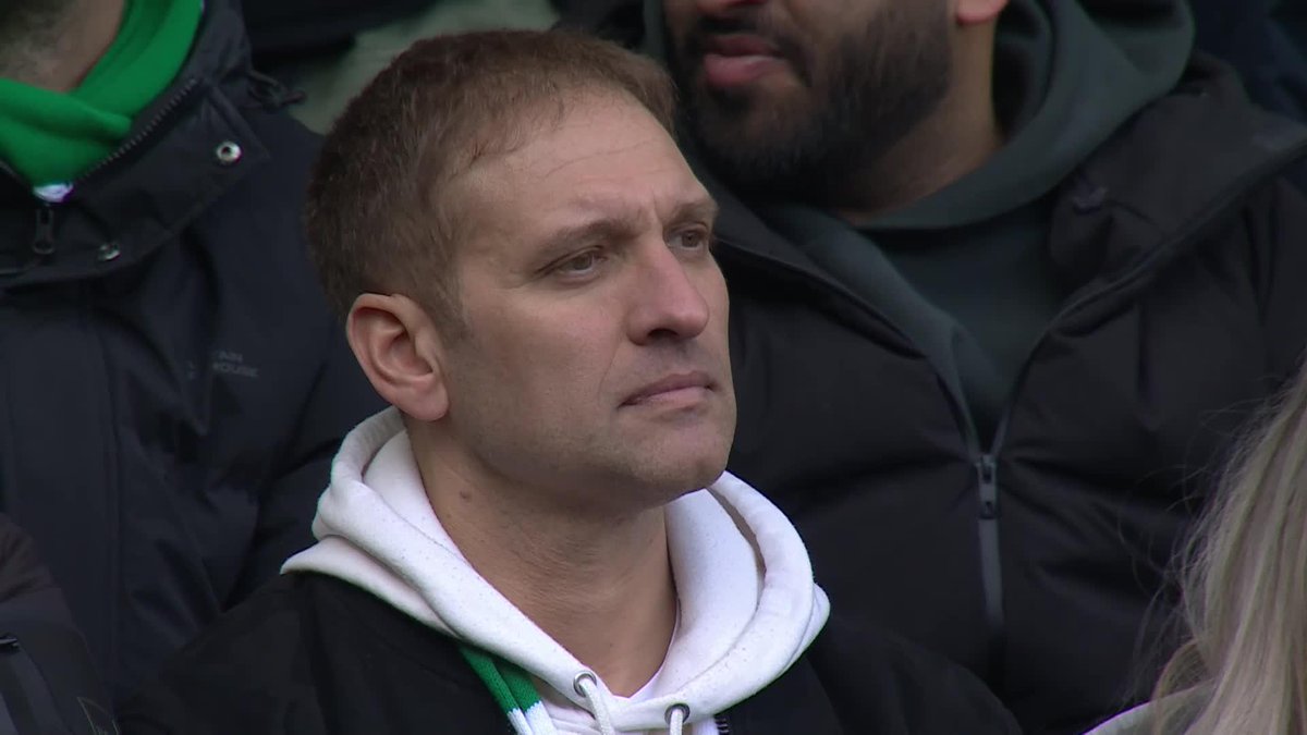 A familiar face in the away end at Ibrox! 🇧🇬 Stiliyan Petrov among the Celtic fans in the Broomloan Stand 🍀 #ScottishCup