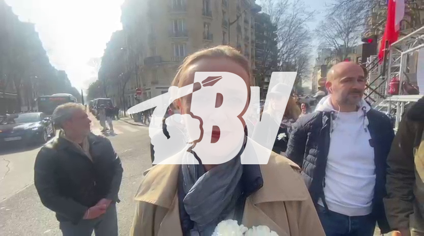 « S’il y avait bien un jour où je devais venir, c’est ce jour-là ! » déclare Anne Sicard. « Le Collectif Némésis défend les femmes, ce sont des féministes patriotes, des jeunes femmes qui n’ont comme arme que des banderoles. »