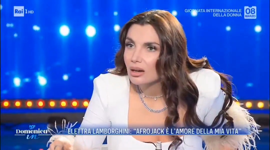 - Tu da quanto sei sposata? • Da 26 anni - Ah, vedi lo stesso pippo da 26 anni • Se devo essere sincera non lo vedo più #domenicain
