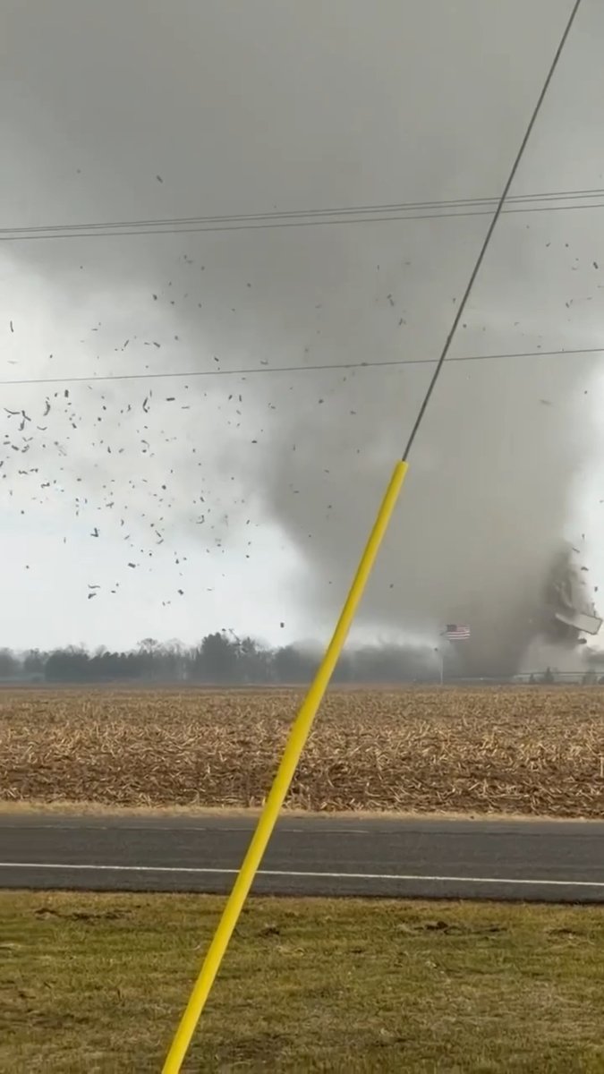 NEW: Video being sent in from Josh F. shows just how quickly the Union City, MI tornado went from a small, weak tornado to a giant, powerful one in less than 90 seconds. Absolutely stunning.