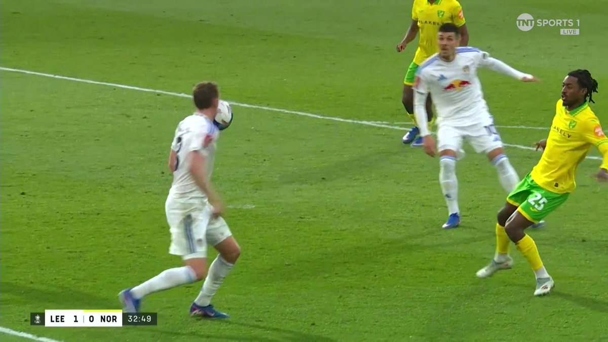 A superb turn and finish from Sean Longstaff puts Leeds in front! 😮‍💨 📺 TNT Sports &amp; discovery+ UK