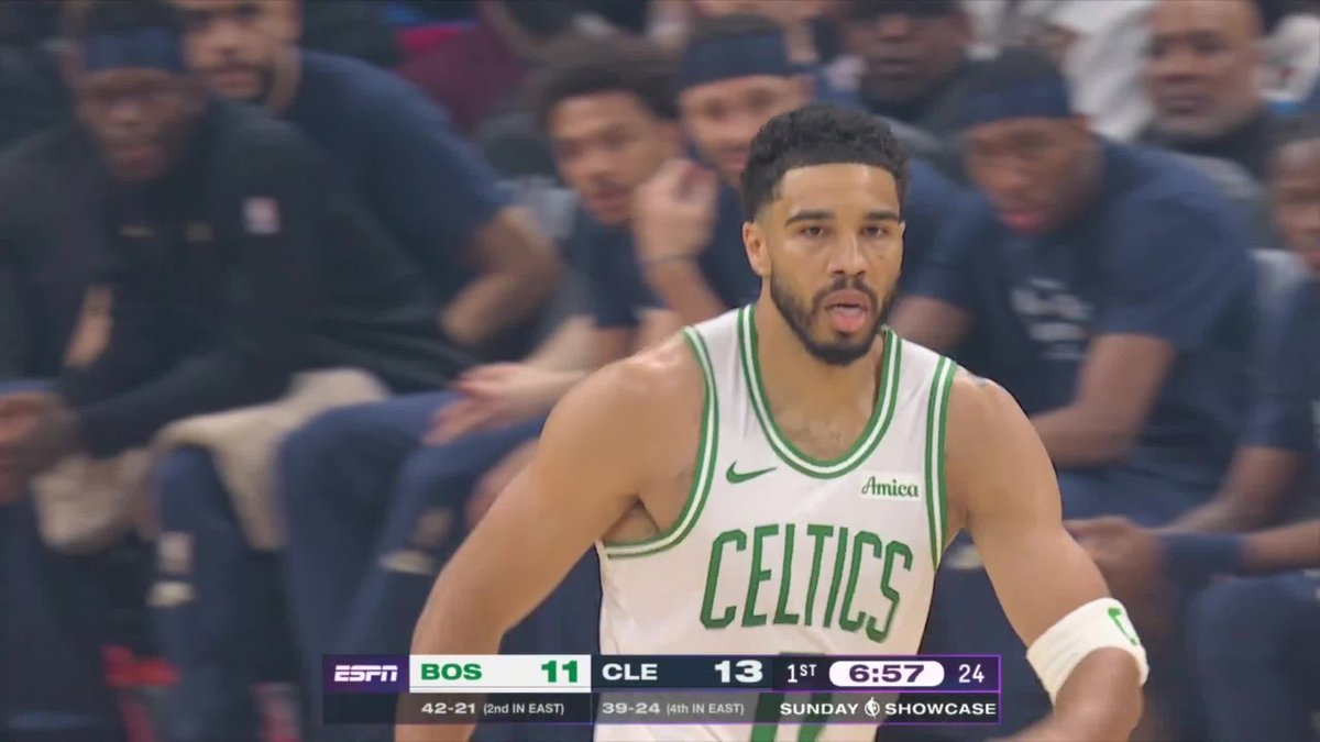Two early buckets for JT ☘️ Jayson Tatum's bag is ACTIVATING 🎒