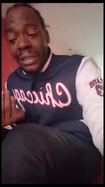 Blague à part, ja ni lanné misyé ka pléré si lé rézo pou an sèwten EMELINE ! Il l’a dans les veines en tous cas, le frérot souffre, Émeline si tu passe par la, soulajé bouga !