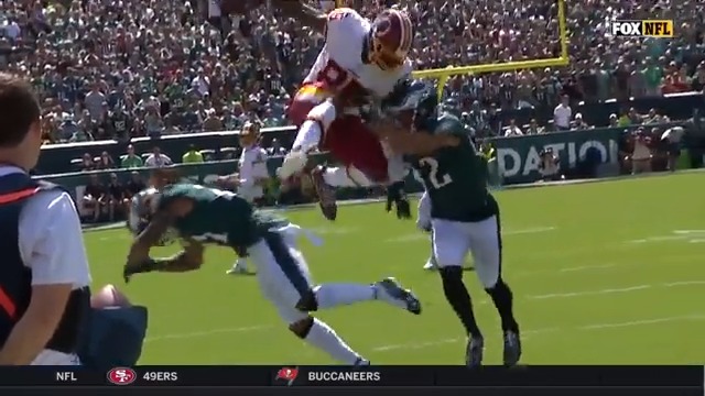 When 35-year-old Vernon Davis pulled off a jaw-dropping hurdle for a TD 😮