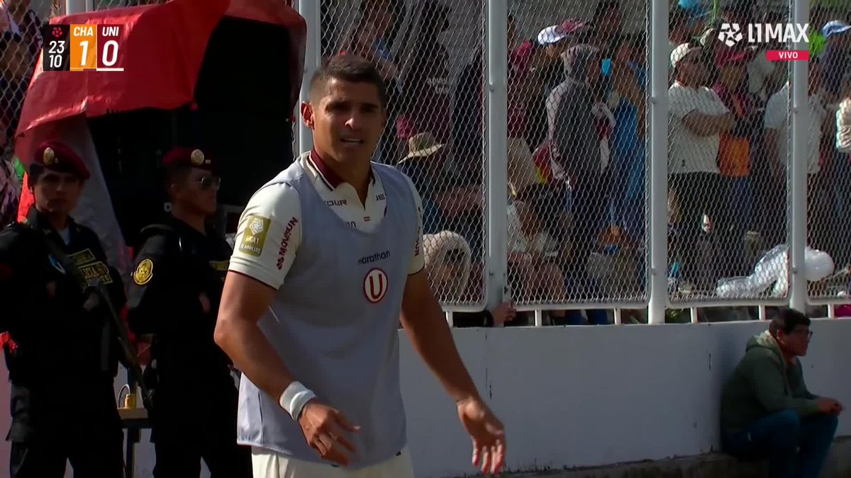 Desde que Aldo Corzo dejo el cuadro titular, todo es cuestionado en Universitario (fue titular ante ADT y Cusco). En mis ideales, NUNCA debes desprenderte de tu CAPITÁN tan bruscamente. Manejo de vestuario le dicen. #Liga1