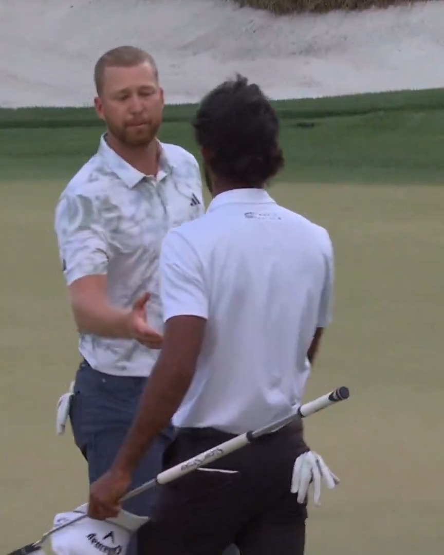 THE FIRST PLAYOFF AT BAY HILL SINCE 1999. Daniel Berger vs. Akshay Bhatia for the Arnold Palmer Invitational win. 👀