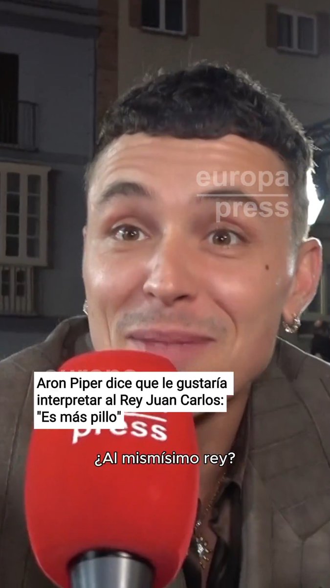 El actor de 'Élite', Aron Piper, dice que le gustaría interpretar al Rey Juan Carlos: "Es más pillo"