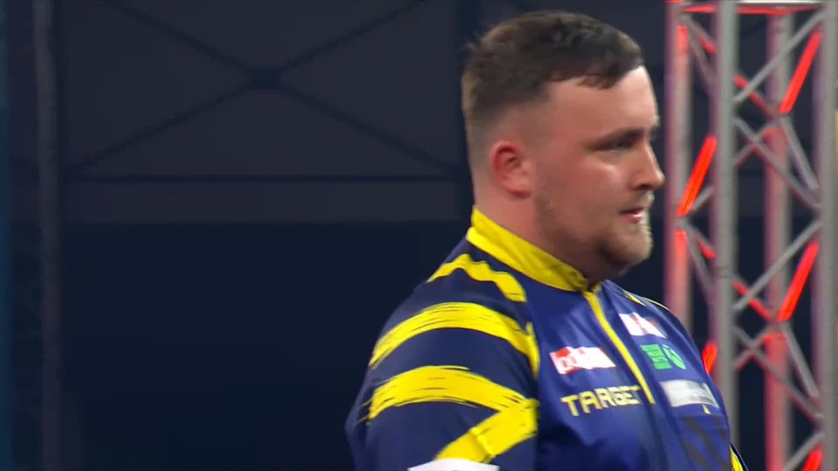CLUTCH FROM LITTLER! How crucial could that prove to be? Wade wires the bull for a 127 to break throw, and Littler punishes with a nerveless 116 to regain the initiative at 8-7! Live Scores & Streaming 📲 #UKOpenDarts | Final