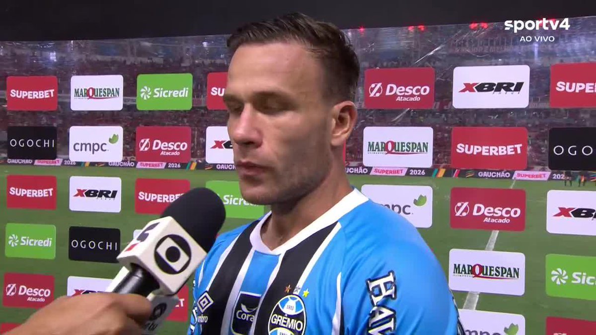 Arthur ao fim do primeiro tempo: "Eu tava do lado, na minha opinião não foi nada. A ferramenta tá aí para ajudar. O nosso pensamento é jogar futebol e fazer nosso trabalho, com humildade e respeito". #internacional #grêmio #campeonatogaúcho #grenal #ge