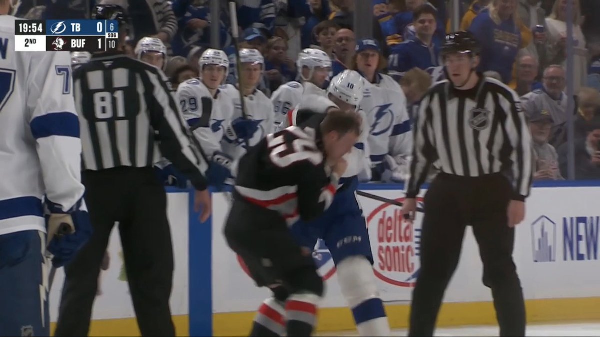 ⚔️ Fight night in Buffalo: 5 fights in the opening 20:06, including two in the first 6 seconds of Period 2. Incredible cinema. #Sabrehood #GoBolts