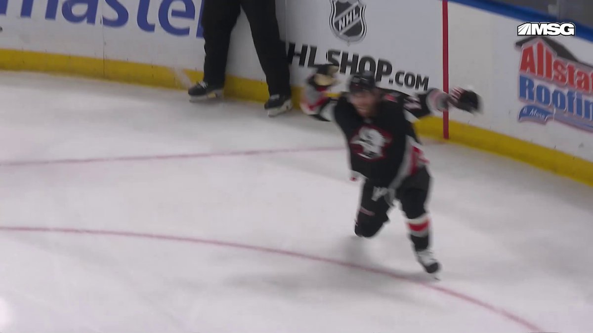 JASON ZUCKER SCORES THIS GAME'S 14TH GOAL!!! 😳 One of the craziest games of the season for sure!