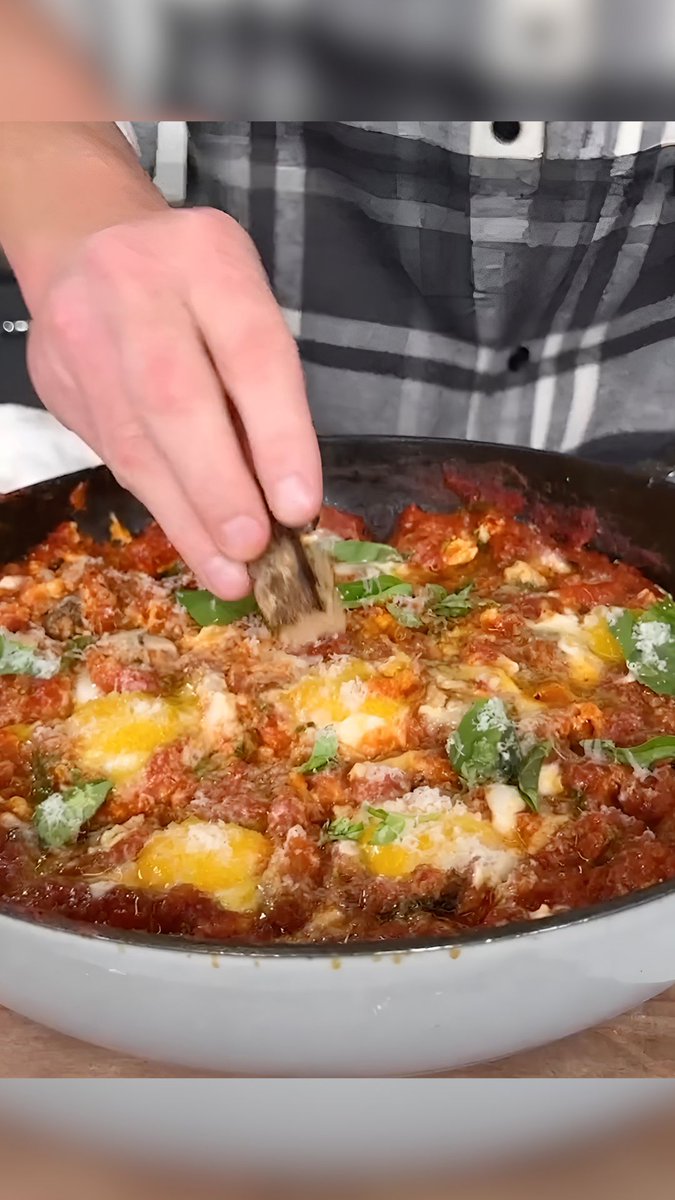 We're still not over the chopstick swirling technique for Scott Conant's Eggs in Purgatory! SO satisfying 🤩 Get the recipe: