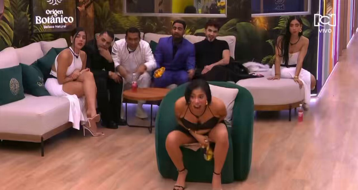 Ven acá, pero la salida de Juanse la celebraron hasta las materas JAJAJAJAJAJAJAJAJAJAJAJAJAJAJAJA. Qué fuerte. #LaCasaDeLosFamososCol3
