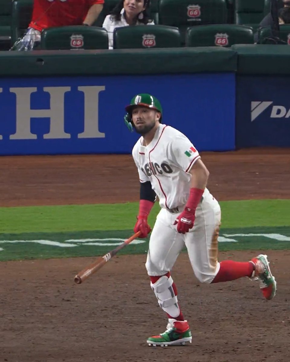 Julian Ornelas claimed victory for Team Mexico in spectacular fashion 🚀 #WorldBaseballClassic