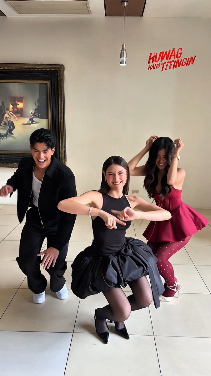Budots dance break muna bago makipagtakutan sa sinehan! 💃🏻🫣 Catch #CharlieFleming, #ShuveeEtrata, and #AnthonyConstantino in #HuwagKangTitingin — in cinemas April 15! 🎬