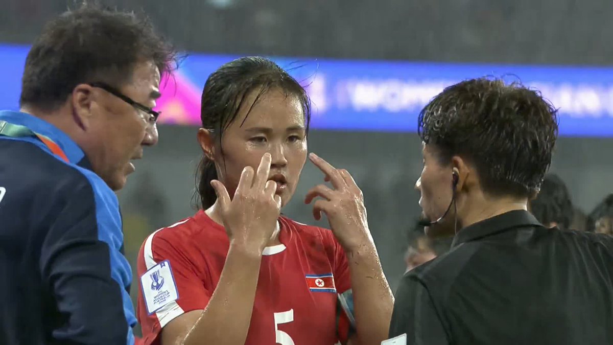 🎙️ "It's really disappointing to see that this is still a tactic being deployed by DPR Korea" Ash Sykes sounds off on the drama heading into the half, after refusing to take the field after China's go-ahead goal in stoppage time Watch #PRKvCHN live on Paramount+ 📺