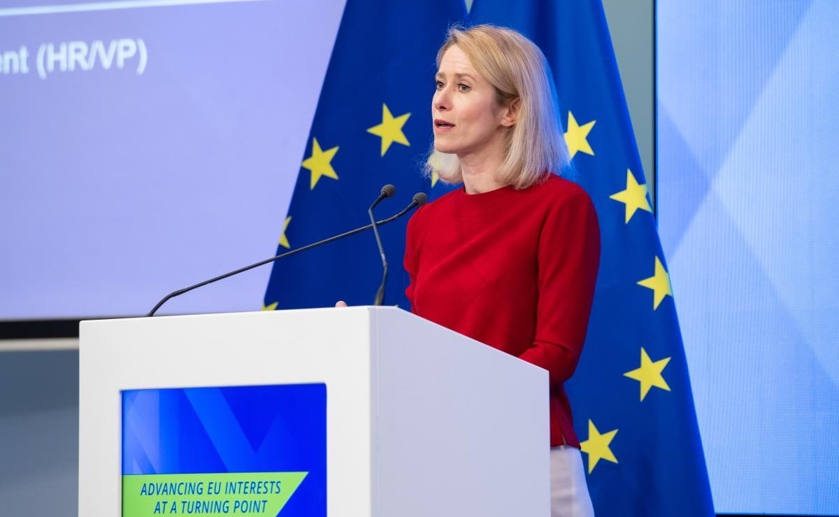We see a new world order characterized by competition and coercive power politics, featuring military powers, who aim to establish spheres of influence. How we respond to this moment will define us. Our degree of success depends on how we deliver under our priorities and rally international support. Extract of my speech at our EU Ambassadors Conference ↓