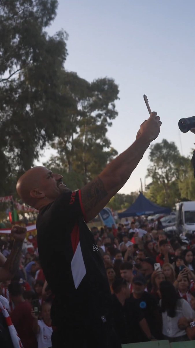 ✍️ Jugador, hincha, presidente y sobre todas las cosas, Pincharrata. Convicción, sueños, esfuerzo, principios y corazón. Un recorrido y un legado que transformó la historia de nuestro querido club. ¡Gracias por ser de Estudiantes! 🇦🇹👏