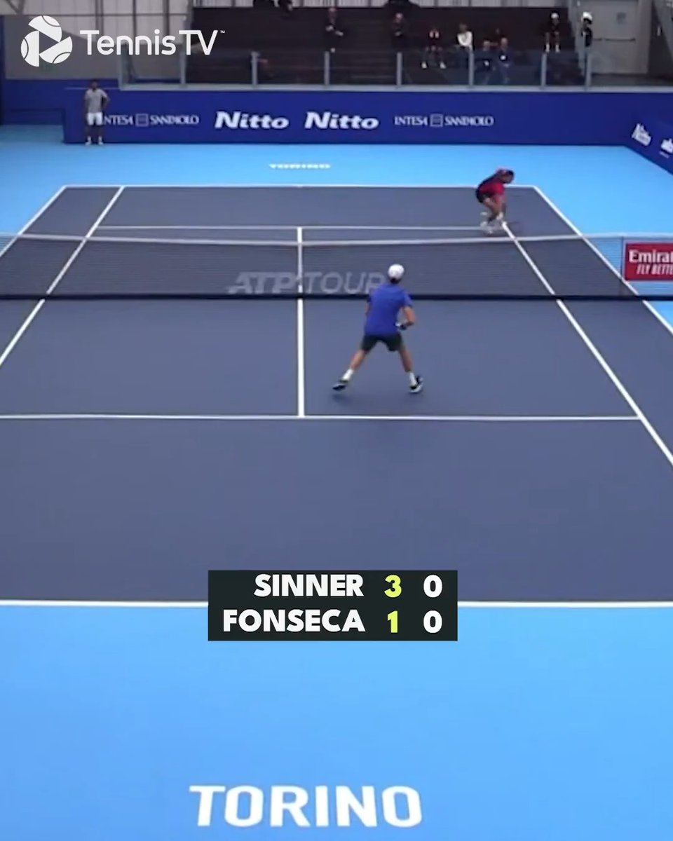 🇮🇹 Turin, November 2023: World No. 4 Jannik Sinner practices with a young hitting partner: 17-year-old Brazilian João Fonseca. 🇺🇸 Indian Wells, 2026: World No. 2 and World No. 35 respectively, the pair will play for the first time at #TennisParadise