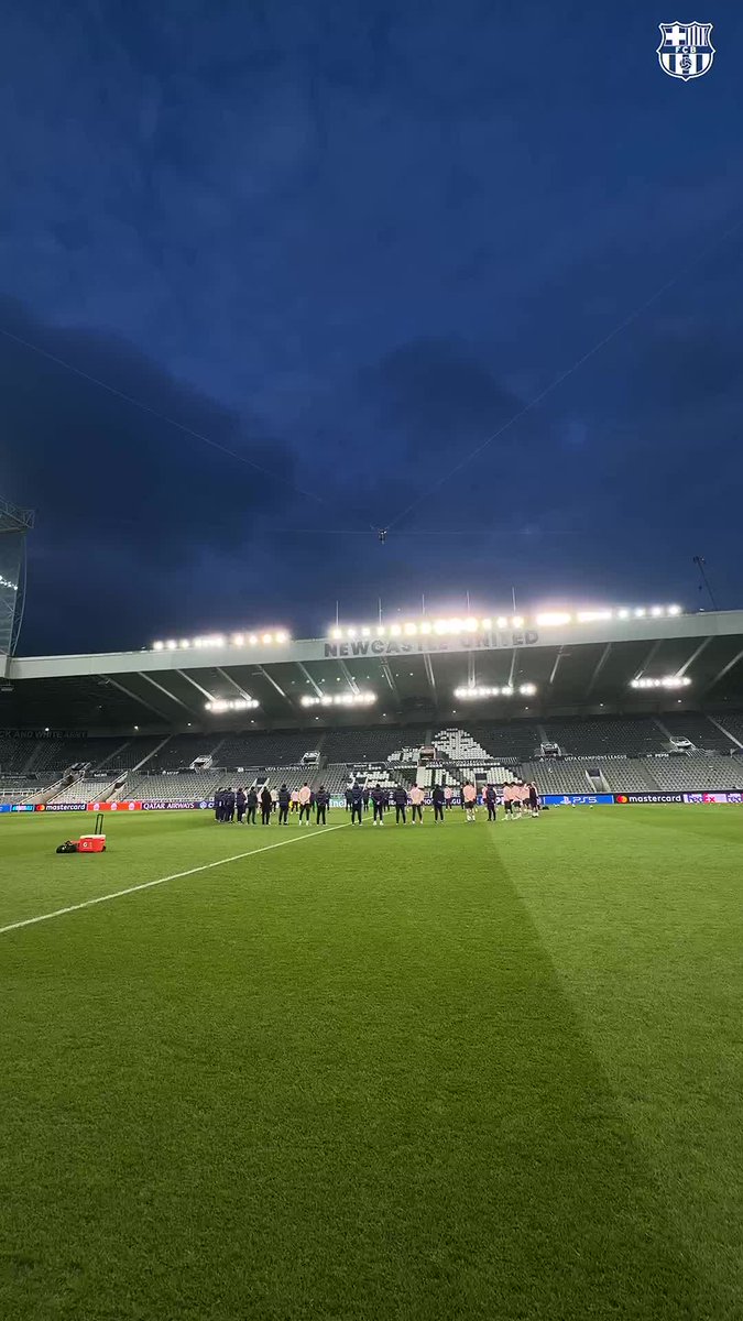 Before training, a minute of silence was held in memory of Dr. Miñarro. Rest in peace.