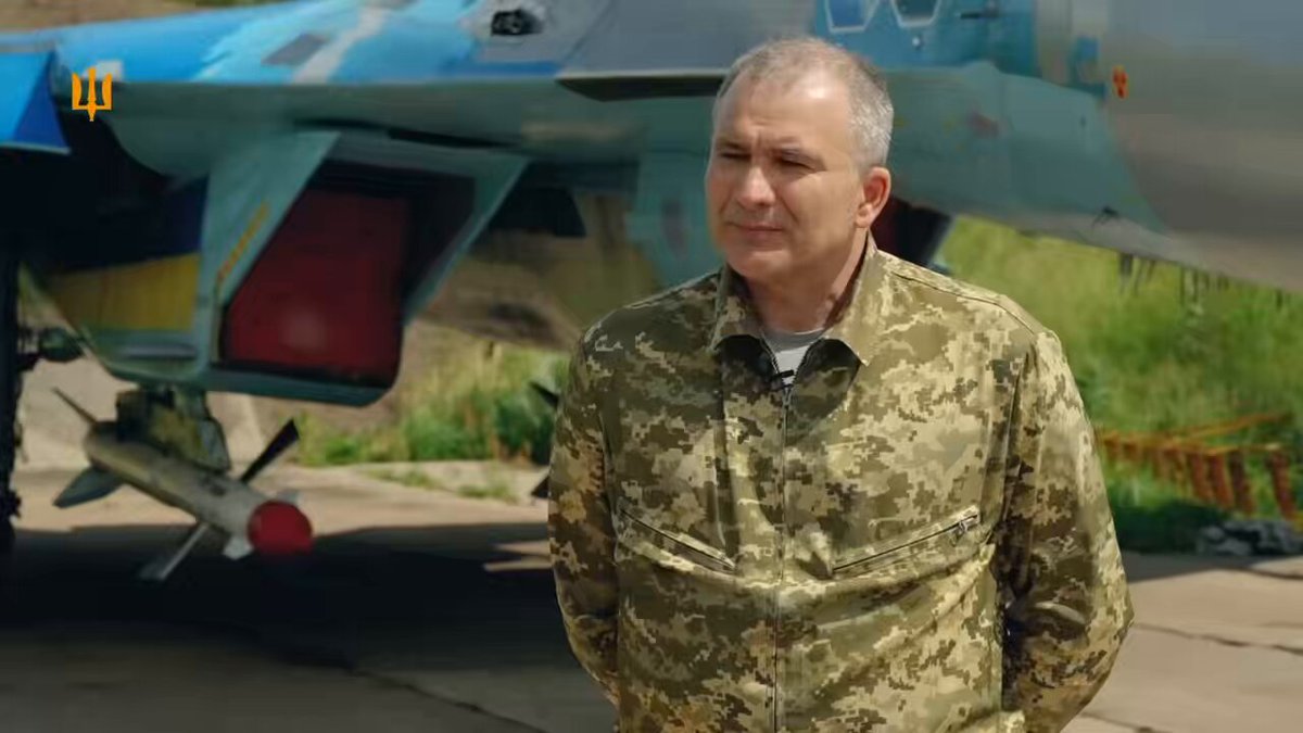 ЧЕСТЬ🇺🇦НАЦІЇ Герой України, полковник, командир 39 бригади тактичної авіації Олександр Довгач Вічна памʼять!