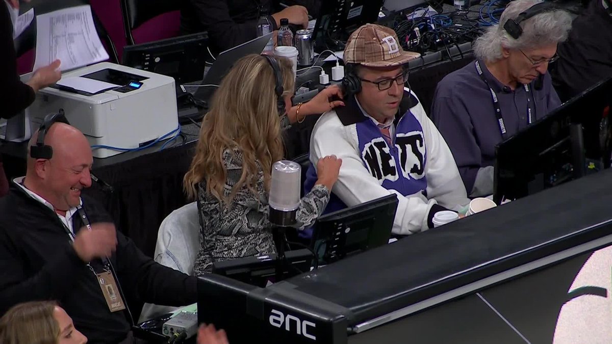 Ian Eagle is repping that Brooklyn style thanks to sarah kustok! 😎