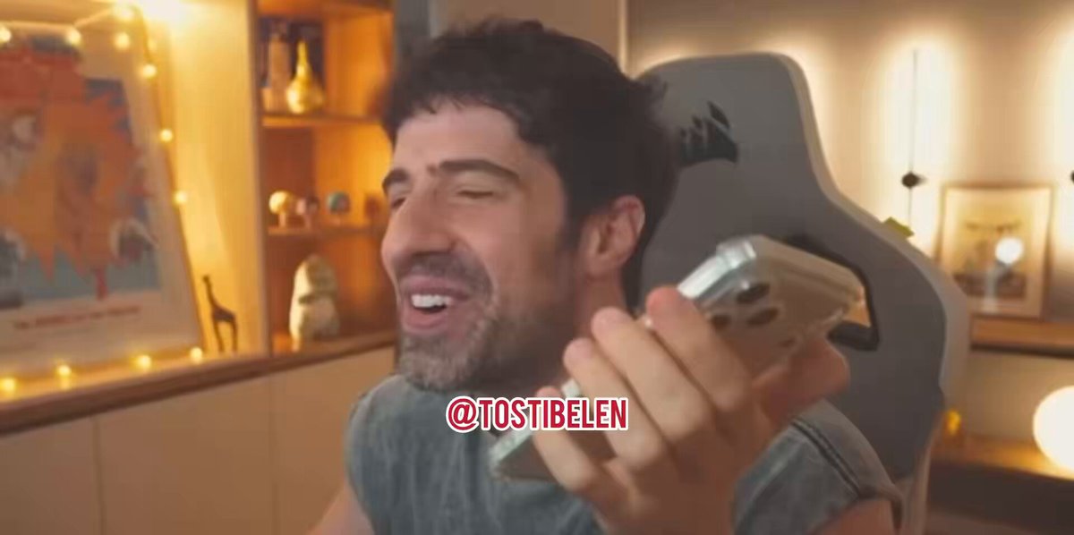 Martín Cirio: “Cuando te fuiste acercando a la cara, ¿te la veías venir?” Matías Bottero: “No, la verdad que no. Hay gente que pensaba que estaba armado, pero no” MC: “¿Tiene olor?” MB: “No tiene el olorcito a saliva típico. No se destaca por un olor particular”