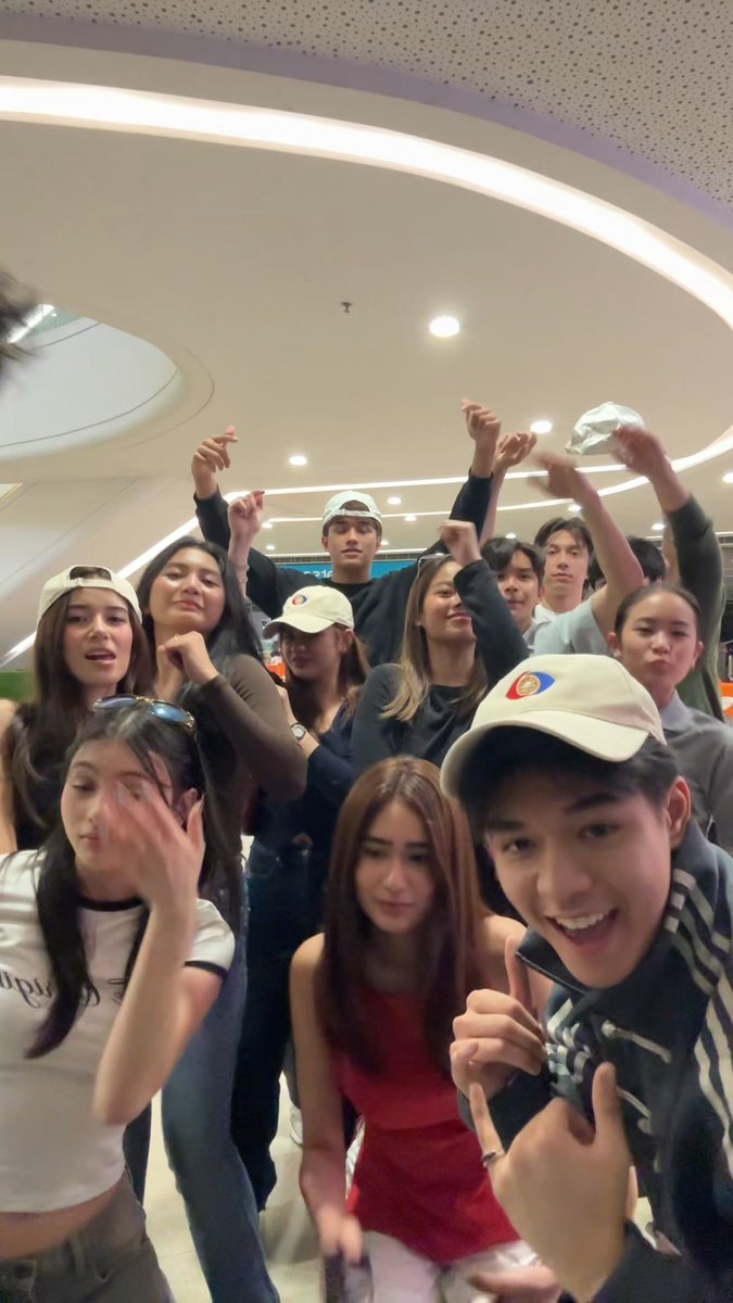 IT'S A REUNION! 🤩 Nag-bonding sa outside world ang mga ex-housemates ng #GMAPBBCollab! 😍🫶🏼 🎥: #MarcoMasa via Tiktok