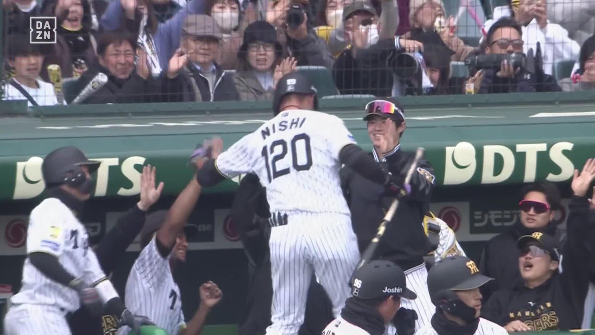 甲子園が湧いた 今季から打者転向 西純矢がタイムリーヒット ⚾️阪神×西武（オープン戦） #阪神タイガース #だったらDAZN DAZNならオープン戦も見られる📱 ✔ 月々2,300円（年間プラン・月々払い） ✔ 初月無料キャンペーン中（〜4/19まで） ▶ 視聴はこちら