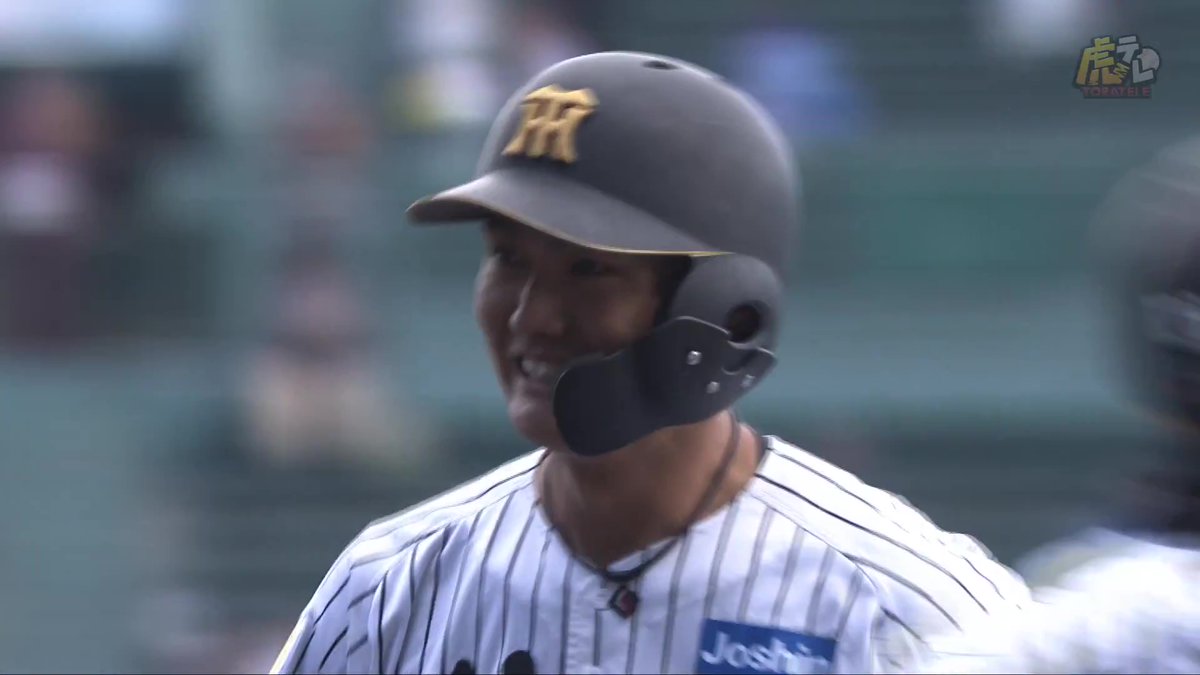 8回裏、西純矢選手がセンターにポトリと落ちるタイムリーヒットを放ち勝ち越しに成功！