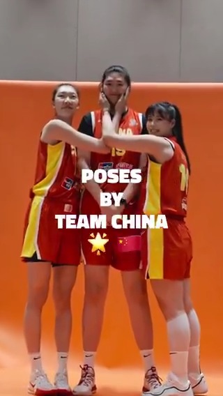 They're BIG on chemistry 🫶 Zhang Ziyu (7'3"/220cm), Han Xu (6'9"/205cm), Li Yueru (6'7"/201cm) and Team China love the cameras 📸🇨🇳 #FIBAWWC x #WeOwnTheGame
