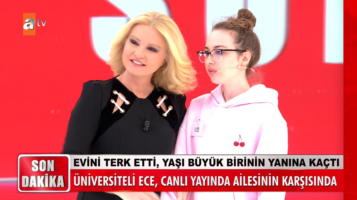 Evini terk etti, yaşı büyük birinin yanına kaçtı! Üniversiteli Ece, canlı yayında ailesinin karşısında... #MügeAnlıİleTatlıSert #MügeAnlı Müge Anlı ile Tatlı Sert