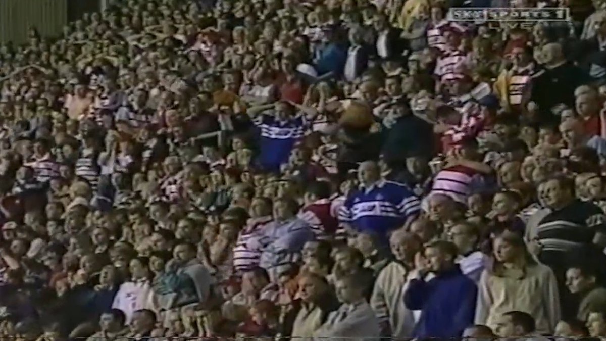 🤯 A frantic finish in August 2000 as the Warriors scored in the dying seconds to beat the Bulls! 🎟️ Get down to The Brick this Friday night as we welcome Bradford in the Fourth Round of the Challenge Cup with tickets starting from £5! #WWRL #ChallengeCup