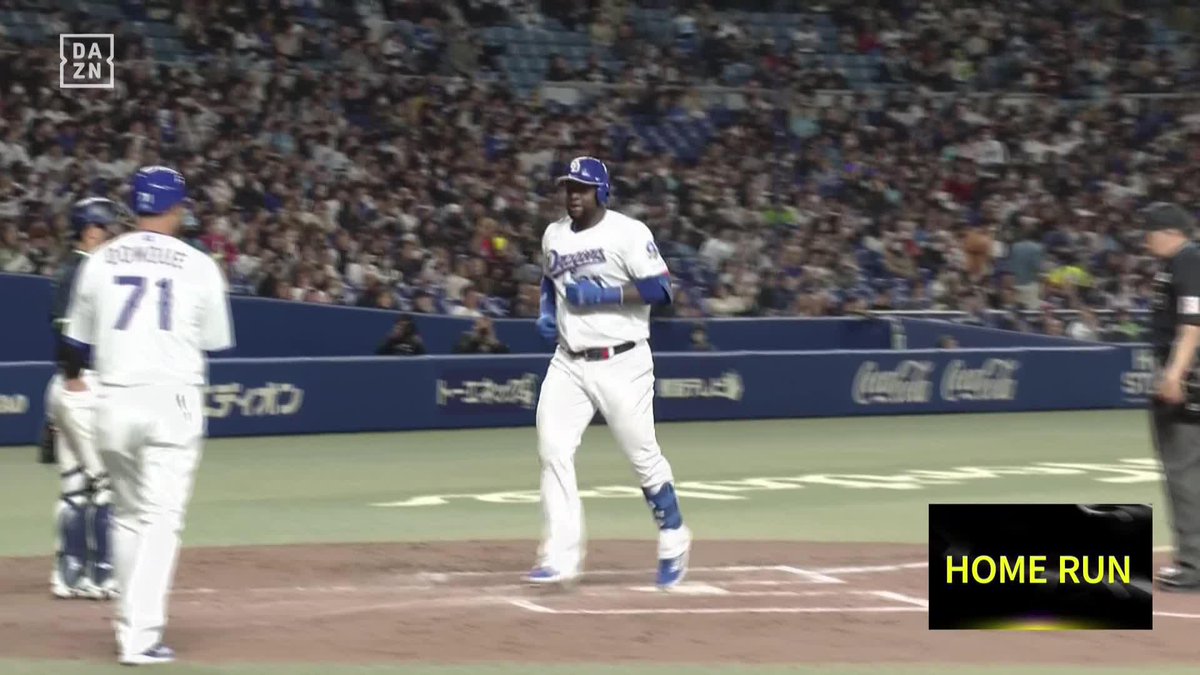 スイングと弾道はブランコを彷彿 シーズンが楽しみ サノーが特大ホームラン🚀 ⚾️中日×ヤクルト(オープン戦) #dragons #だったらDAZN DAZNならオープン戦も見られる📱 ✔ 月々2,300円(年間プラン・月々払い) ✔ 初月無料キャンペーン中(〜4/19まで) ▶ 視聴はこちら