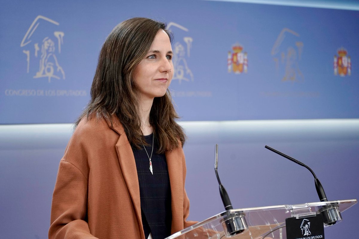 Plan Anti Trump: -Salir de la OTAN y cerrar las bases de Rota y Morón. -Intervenir los precios de la vivienda, la luz y transporte público gratuito. -Nacionalizar Repsol, supermercado público y banca pública. Que pague ellos sus guerras. 🎥 Ione Belarra