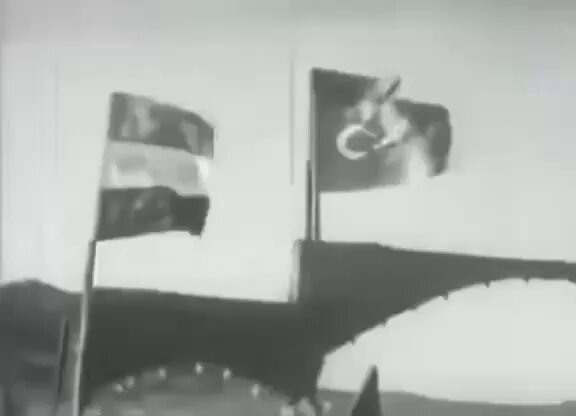 الملك عبدالعزيز طيب الله ثراه يستقبل الرئيس المصري محمد نجيب في مدينة الطائف عام 1373هـ 1951م