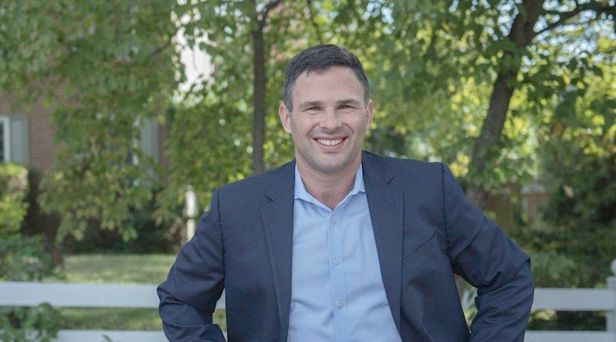 🚩 Meet Dan Helmer - the perpetual losing candidate who scandalously drew his own Virginia congressional district in hopes of finally winning. Voters have rejected Helmer so many times, Virginia Democrats finally let him draw his own less competitive (lobster-shaped) district.