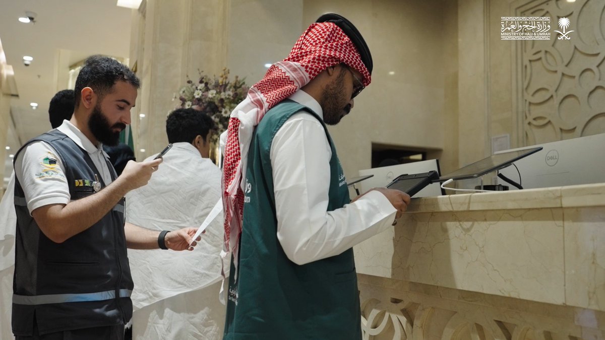 جانب من الجولات الرقابية في مكة المكرمة بالتعاون مع الفرق الميدانية بوزارة السياحة وزارة السياحة، للتأكد من نظامية مرافق السكن المخصصة للمعتمرين، ومتابعة جودة الخدمات المقدمة لضيوف الرحمن.